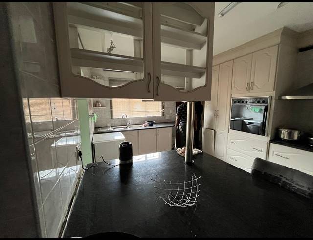 4 BEDROOM FREESTANDING FOR SALE IN BIRCHLEIGH NORTH